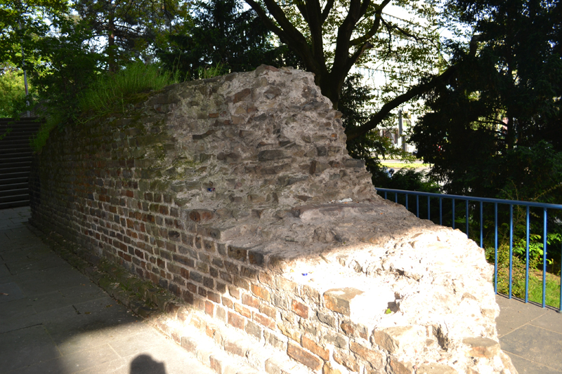 Alte Mauer am Bach MedienwerkstattWissen © 20062023 Medienwerkstatt